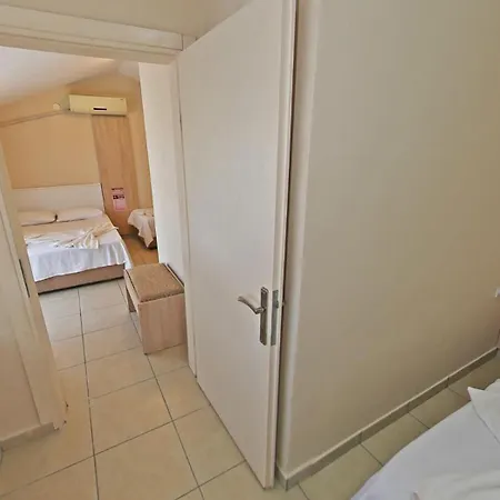 Sare Hotel *